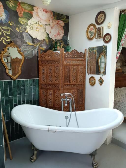 L'Atelier-Chambrette Dans Le Jardin Avec Salle De Bains, Sans Cuisine Trôo 外观 照片