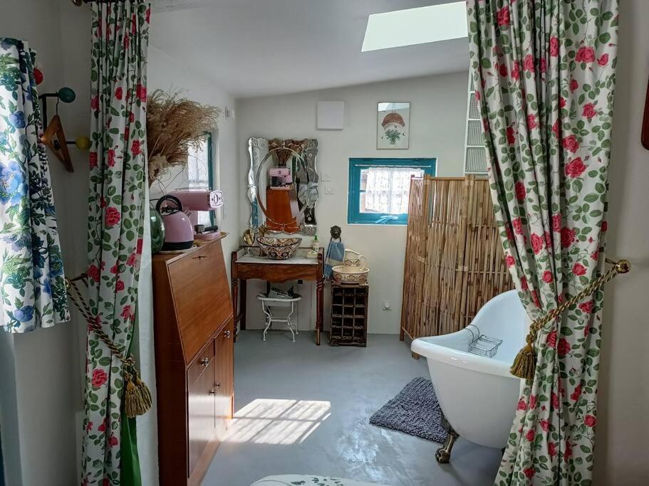 L'Atelier-Chambrette Dans Le Jardin Avec Salle De Bains, Sans Cuisine Trôo 外观 照片